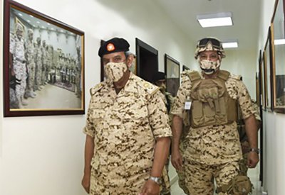 القائد العام يتفقد إحدى وحدات قوة دفاع البحرين