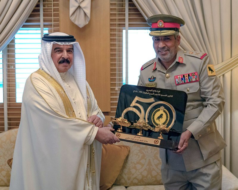 جلالة الملك المفدى يستقبل قائد سلاح الدروع الملكية
