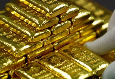 أسعار الذهب تواصل الصعود مدعومة بتراجع الدولار