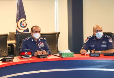 وزير الداخلية يطلع على مجريات تمرين "المانع البحري" ويشيد بالتزام وانضباط خفر السواحل