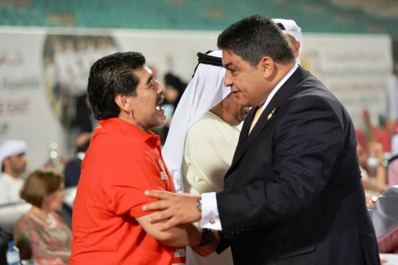 الأولمبياد الخاص الدولى ينعى رحيل دييجو مارادونا صاحب ضربة البداية فى أول تصفيات كأس العالم للاولمبياد الخاص