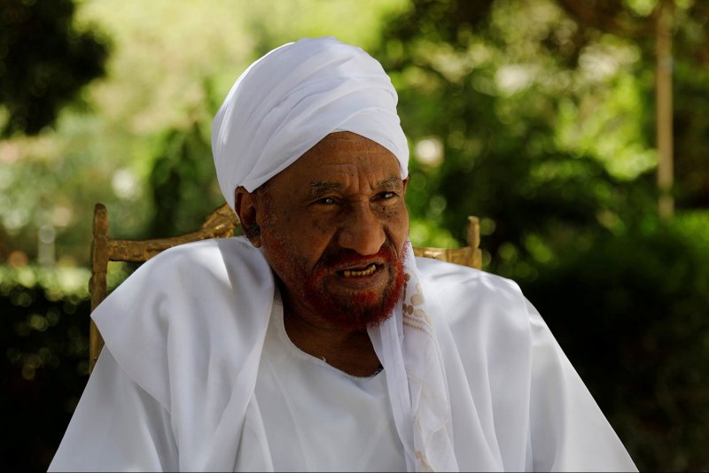 اسمه حفر عميقا.. معلومات عن آخر رئيس وزراء سوداني منتخب