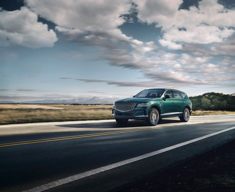 جينيسيس تطلق GV80 أول SUV فاخرة لها 
