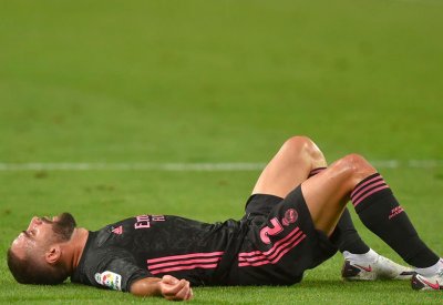 الإصابة تعاود كارفاخال مجدداً