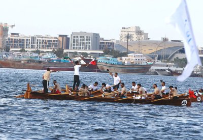 فيكتوريوس يحرز المركز الأول في بطولة دبي للتجديف