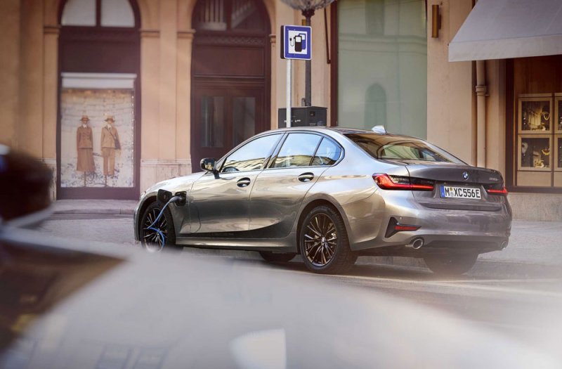 بي إم دبليو تكشف عن G20 330e الجديدة