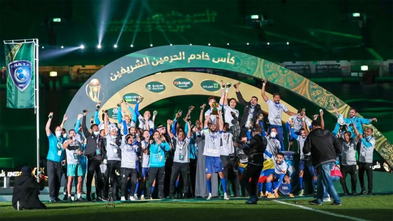 الهلال يحسم الديربي ويتوج بطلاً لكأس الملك للمرة التاسعة