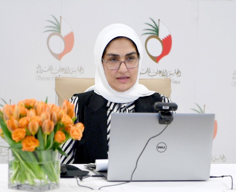 “إلى جانب كل امرأة عظيمة.. رجل أعظم”