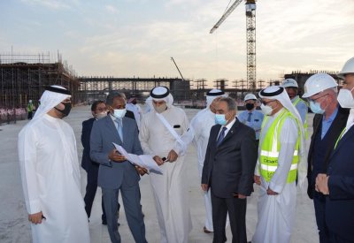 بالصور: خلف والزياني يتفقدان مشروع مركز البحرين الدولي للمعارض والمؤتمرات الجديد في الصخير