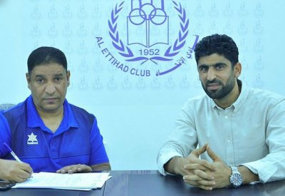 الاتحاد يعين المقلة مدربًا لفريق الكرة