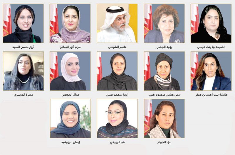 الدبلوماسيون المشاركون بمنتدى “البلاد”