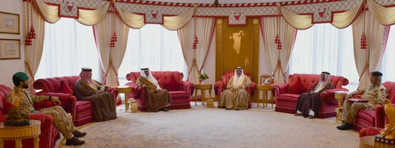 جلالة الملك يعقد اجتماعًا مع سمو ولي العهد رئيس الوزراء لاستعراض عدد من القضايا والمواضيع المحلية