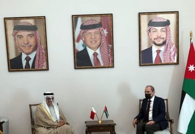 وزير الخارجية يجتمع مع نائب رئيس الوزراء ووزير الخارجية وشؤون المغتربين بالمملكة الأردنية الهاشمية