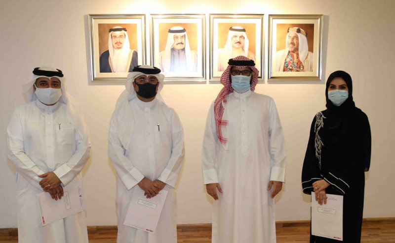المؤيد يستقبل فريق العمل الفائزة بجائزة أفضل مشروع حكومي عربي لتمكين الشباب