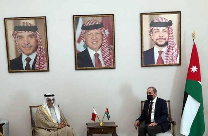 وزير الخارجية يجتمع مع نائب رئيس الوزراء ووزير الخارجية وشؤون المغتربين بالمملكة الأردنية الهاشمية