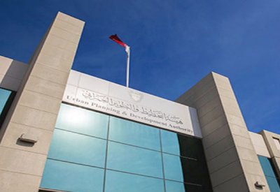 المحكمة تلزم “التخطيط العمراني” بفرز العقارات وتقسيم الأراضي