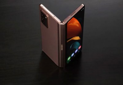 سامسونج تقدم هاتف Galaxy Z Fold 3 العام المقبل