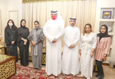 اتحاد الكرة يكرم موظفاته