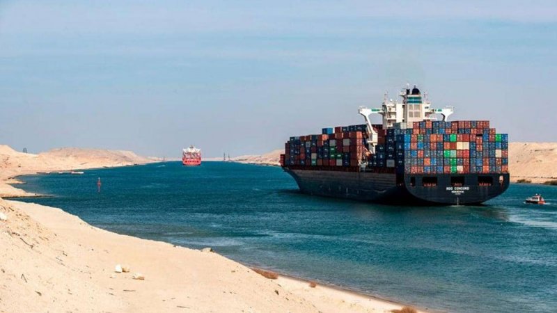ارتفاع إيرادات قناة السويس المصرية