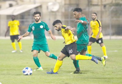 الأهلي يتخطى الاتفاق بثنائية