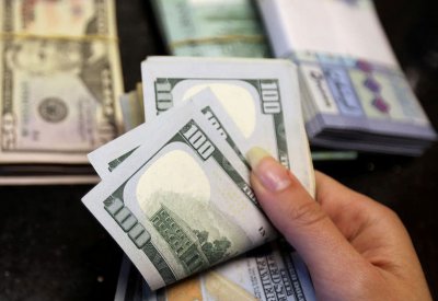 الدولار الأميركي يعمق هبوطه.. خسر 12% منذ بداية كورونا