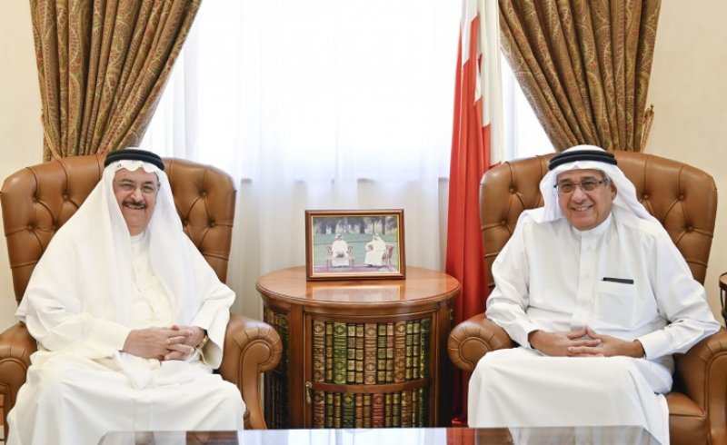 مستشار جلالة الملك لشؤون الإعلام يستقبل السفير خليل الذوادي