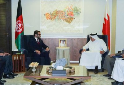 وزير الخارجية يجتمع مع مستشار الأمن الوطني بجمهورية أفغانستان الإسلامية