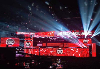 توزيع جوائز “American Music Awards 2020” بغناء النجوم