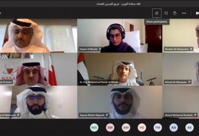 وزير المواصلات والاتصالات يجتمع مع فريق البحرين للفضاء