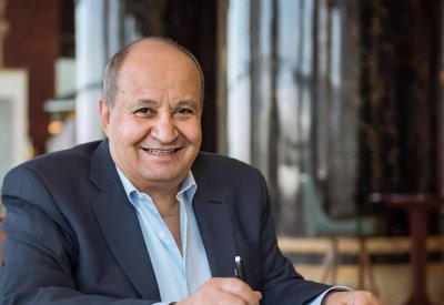 الناقد السينمائي طارق الشناوي يحاور الكاتب الكبير وحيد حامد 