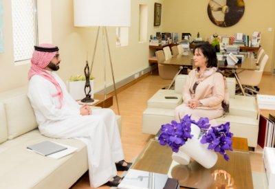 معالي الشيخة مي تستقبل سعادة وزير شؤون الشباب والرياضة
