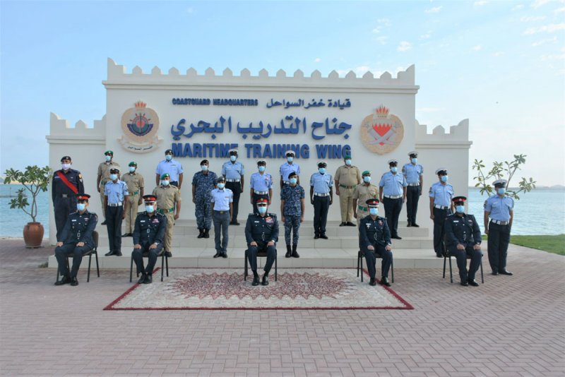 قائد خفر السواحل يفتتح دورة قادة الزوارق الرابعة عشر