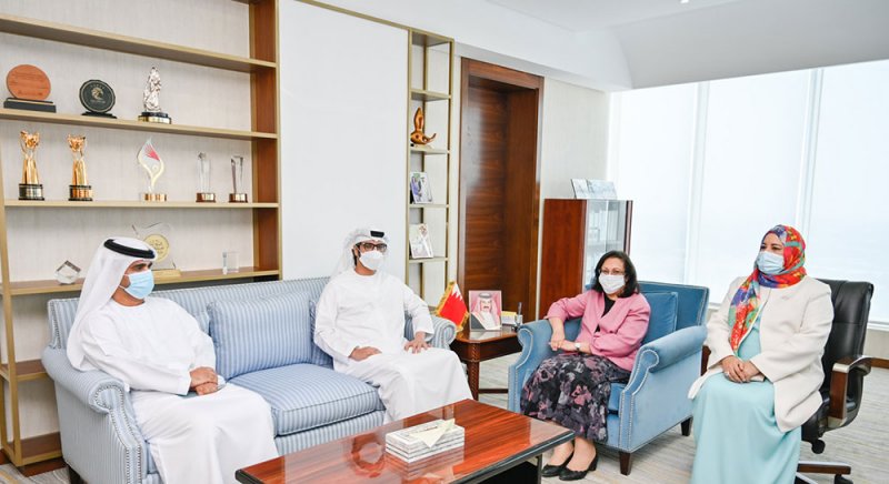 وزيرة الصحة تستقبل سفير الإمارات