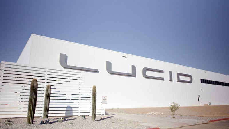 لوسيد موتورز تستكمل بناء أول مصانعها الجديدة للسيارات الكهربائية 