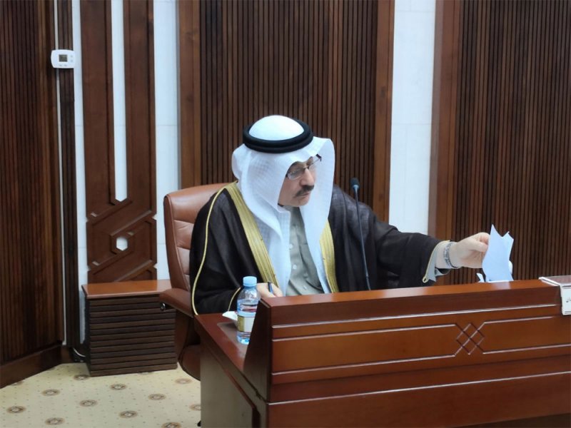 وزير العمل معقبًا للنائب السلوم: نشر الوظائف بالإنجليزي أمر موجود بـ "سيستم" الوزارة