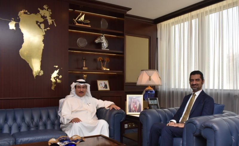 وزير شؤون الكهرباء والماء يبحث مع النائب عيسى الدوسري سبل تعزيز التعاون