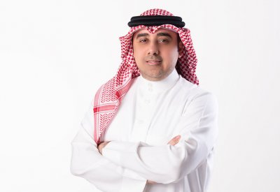 احمد الهرمي يلحن ويغني "خسارة وقتنا"