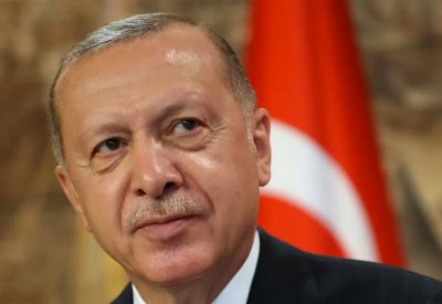 بعد مقطوعة شعرية لأردوغان.. إيران تستدعي السفير التركي