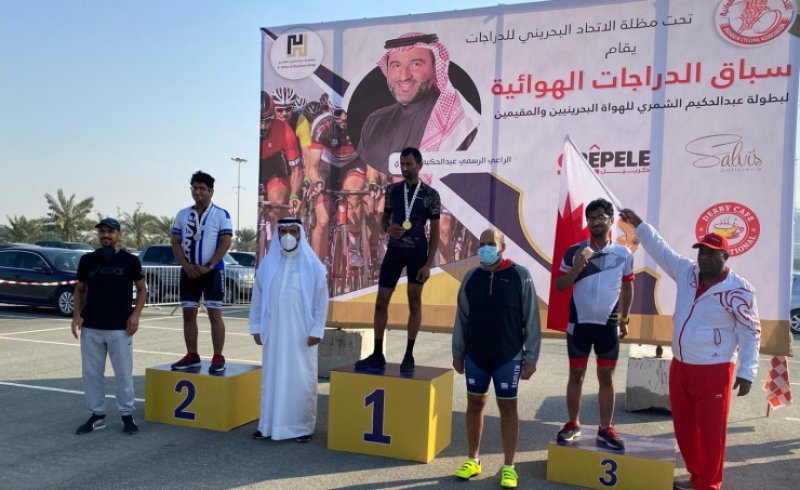 خالد بن حمد يتوج أبطال سباق "مجموعة عبدالحكيم الشمري للهواة"