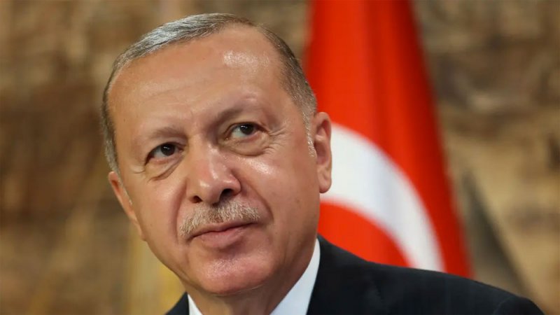 بعد مقطوعة شعرية لأردوغان.. إيران تستدعي السفير التركي