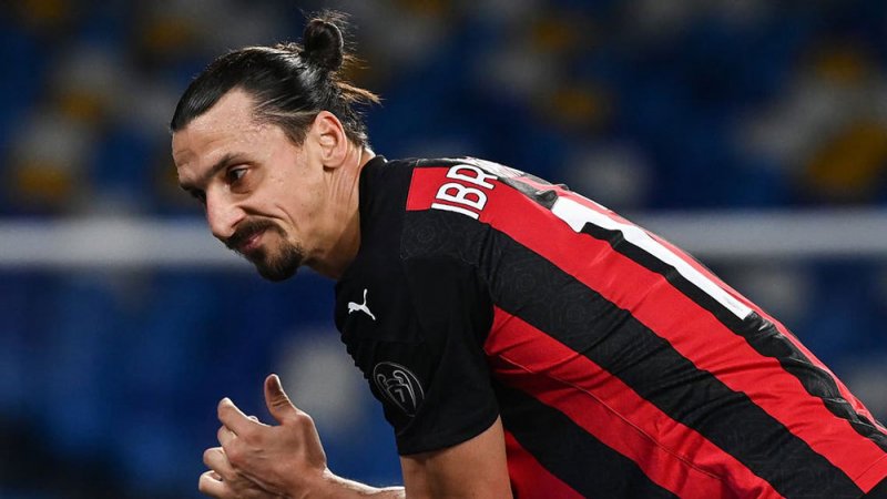 إبراهيموفيتش لا ينوي الاعتزال قريباً