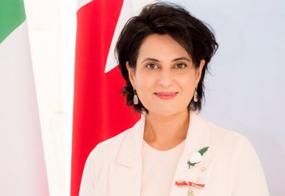 بالصور: الجمهورية الإيطالية تمنح سعادة مدير عام الثقافة والفنون وسام "نجمة إيطاليا"