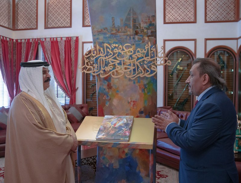 جلالة الملك المفدى يستقبل الشاعر محمد هادي الحلواجي