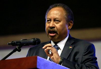 حمدوك: رفع السودان من قائمة الإرهاب سيتيح عودة الاستثمار