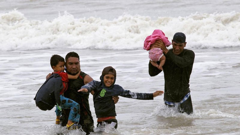 مصرع 14 شخصا في غرق مركب مهاجرين قبالة فنزويلا