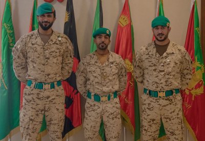 قائد الحرس الملكي يستقبل العداء الرقيب إبراهيم التميمي
