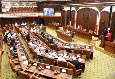 عضوات مجلس الشورى يهنئن القيادة الحكيمة وشعب البحرين لمناسبة الأعياد الوطنية المجيدة
