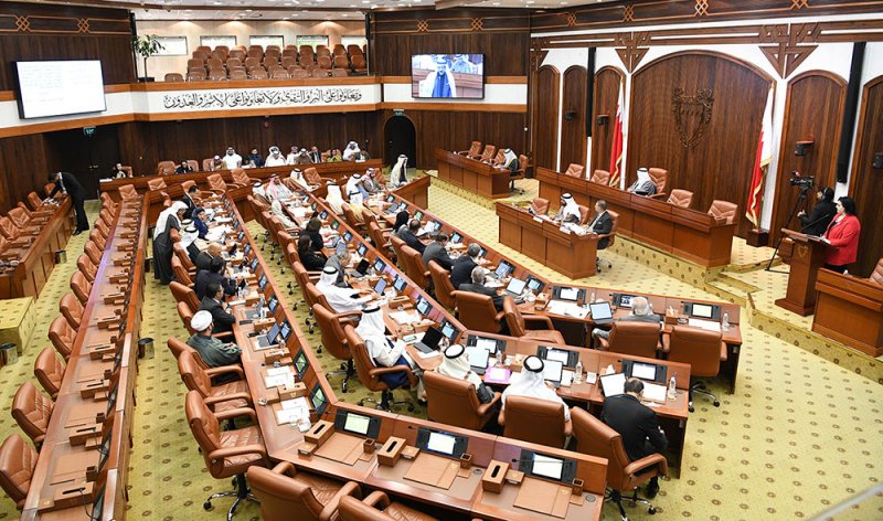 عضوات مجلس الشورى يهنئن القيادة الحكيمة وشعب البحرين لمناسبة الأعياد الوطنية المجيدة