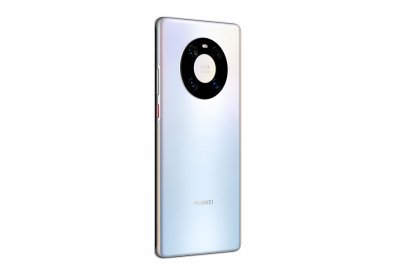 Mate HUAWEI ترتقي بقطاع الهواتف الذكية 
