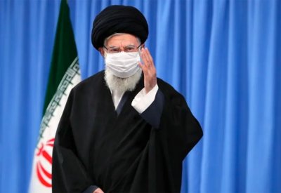 خامنئي يعطي الضوء الأخضر للتفاوض: لا تتأخروا برفع العقوبات